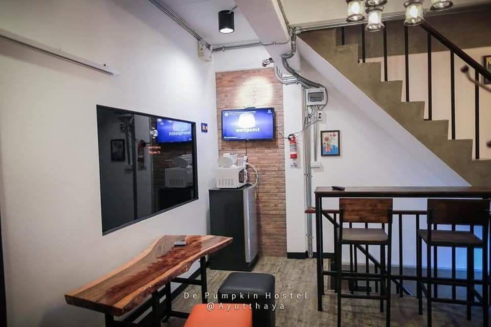 De Pumpkiin Hostel Пра Након Си Аютая Екстериор снимка